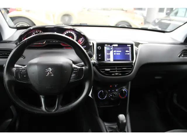 Peugeot 208 1.2 VTi Active 2013 Benzine 9