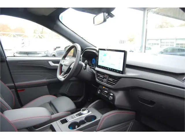 Ford Kuga 2.5 PHEV 243PK ST-Line X 2025 Hybride Benzine 34