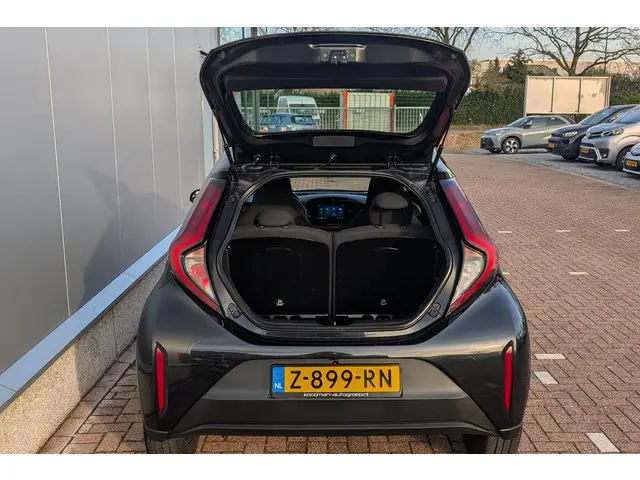 Toyota Aygo X 1.0 VVT-i MT Play 2024 Benzine 10