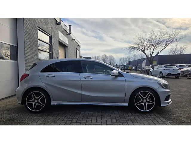 Mercedes-Benz A-Klasse 200 AMG Sport 2013 Benzine 8