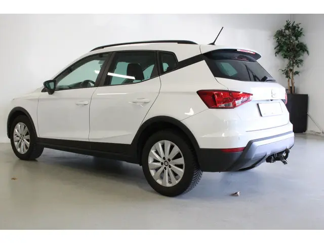 SEAT Arona 1.0 TSI Style Business Intense 2020 Benzine 6