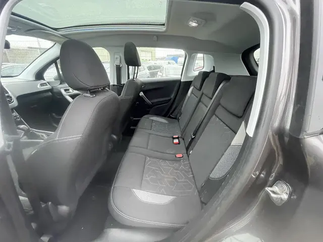 Peugeot 2008 1.2 PureTech Blue Lion 2016 Benzine 10