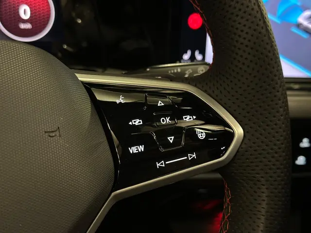 Volkswagen Golf 2.0 GTI CLUBSPORT|PANO|BOMVOL! 2024 Benzine 20