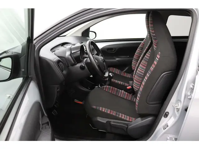 Citroën C1 1.0 VTi Feel grijs 2020 Benzine 13