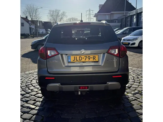 Suzuki Vitara 1.6 Exclusive 2015 Benzine 27