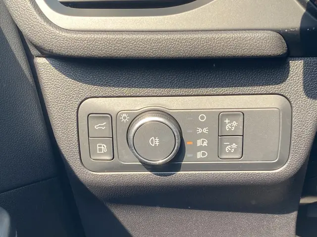 Ford Kuga 2.5 PHEV ST-Line X 2025 Hybride Benzine 10