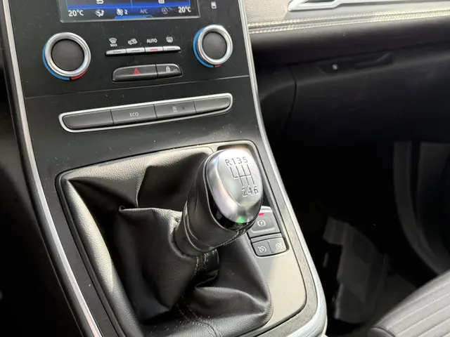 Renault Grand Scénic 1.3 TCe Intens 7p. 2018 Benzine 24