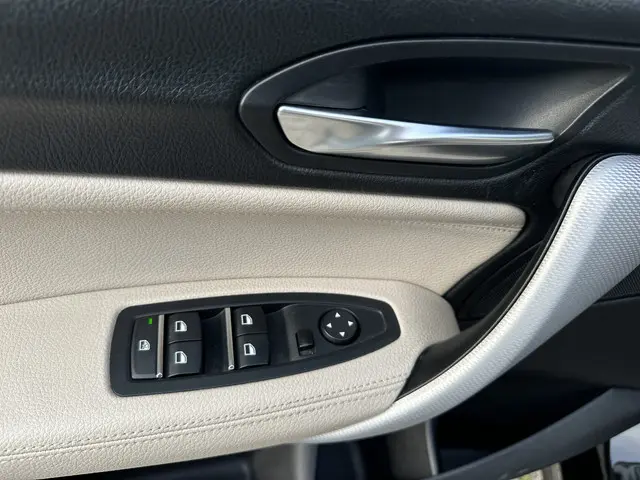 BMW 1 Serie 118i High Executive 2019 Benzine 17