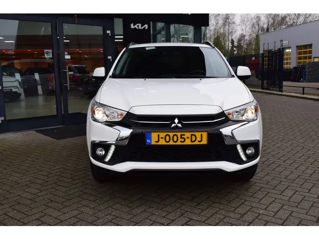 Mitsubishi ASX 1.6i-16V ISG Intense 2020 Benzine 24