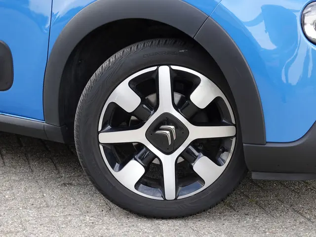 Citroën C3 1.2 PureTech 82PK Shine 2017 Benzine 7