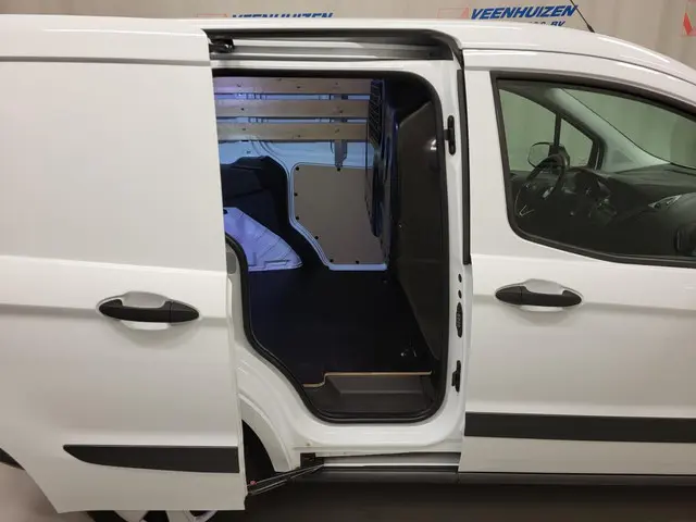 Ford Transit Courier 1.5TDCI Euro 6! 2019 Diesel 6