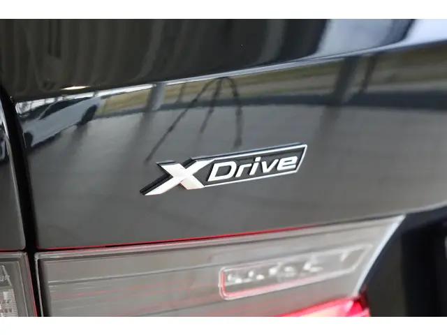 BMW 3 Serie Touring 330e xDrive 2022 Hybride Benzine 25