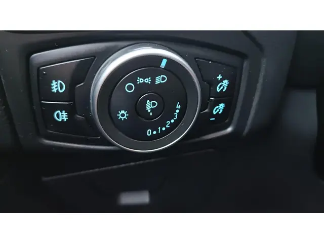 Ford Focus Wagon 1.0 Lease Edition 2018 Benzine 28