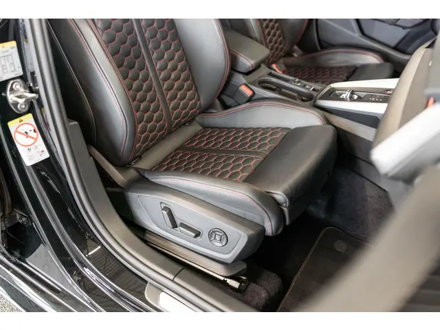 Audi RS3 2.5 TFSI quattro HUD Pano B&O PPF 2022 Benzine 29