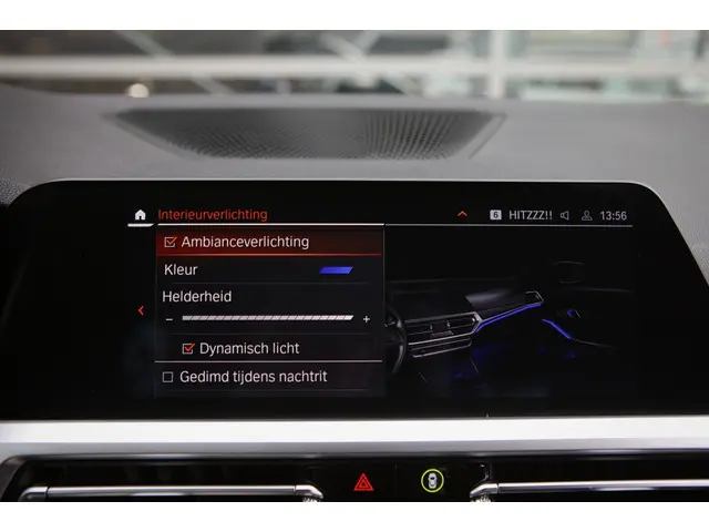 BMW 3 Serie 320i High Executive 2019 Benzine 17