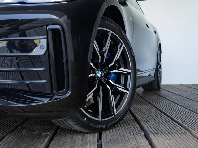 BMW i4 eDrive35 2025 Elektrisch 14