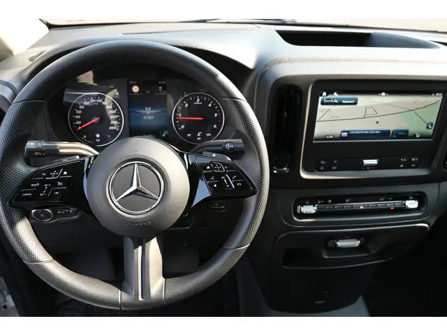 Mercedes-Benz Vito 116 CDI L3 Pro 2024 Diesel 8