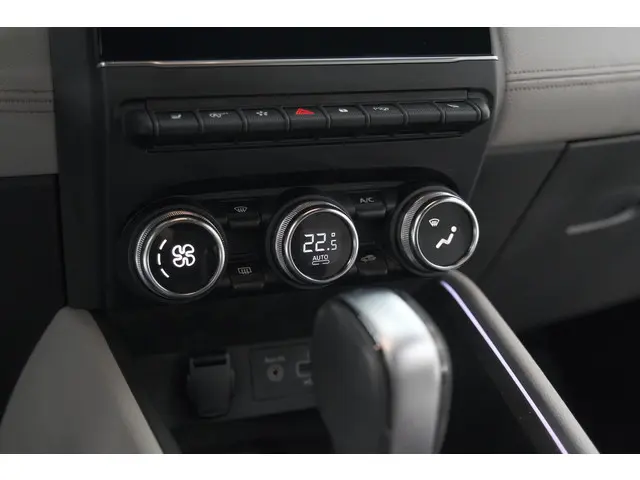 Renault Clio TCe 130 EDC Initiale Paris 2020 Benzine 51