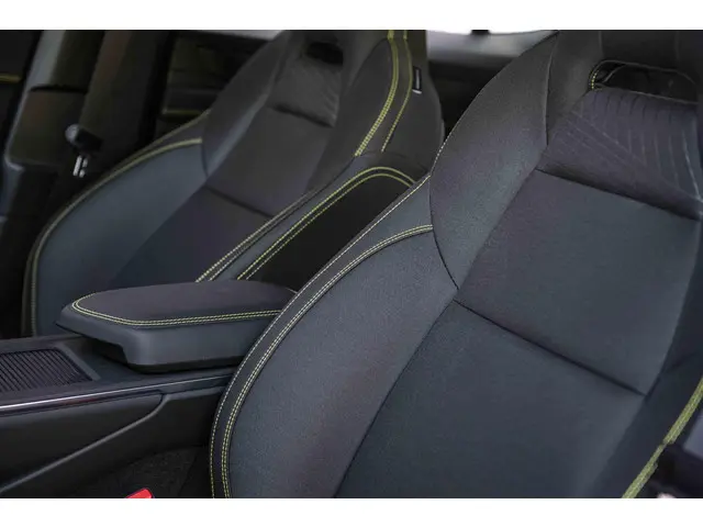 Lynk & Co 01 1.5 Core 2026 Hybride Benzine 26