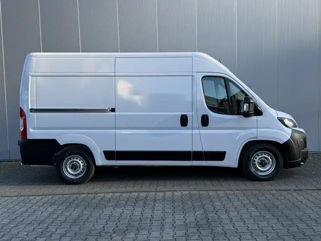 Opel Movano 2.2D 180 S&S L2H2 3.5t Zwaar 2024 Diesel 24