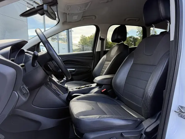 Ford Kuga 1.6 Titanium 2013 Benzine 8