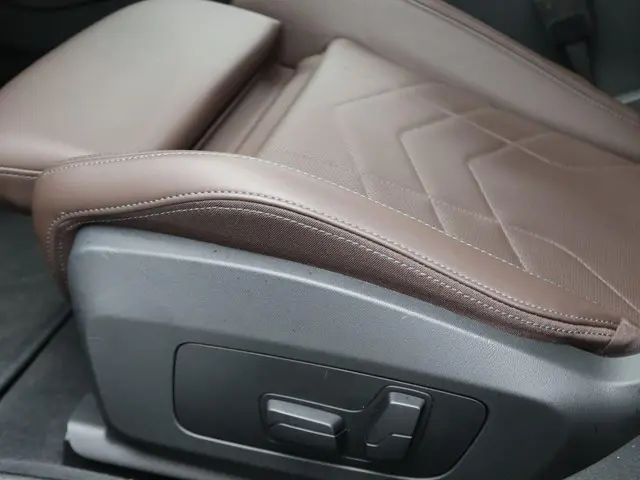 BMW 1 Serie 120 2024 Benzine 10