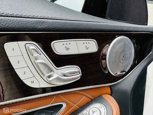 Mercedes-Benz C-Klasse AMG 63 S Edition 1 2015 Benzine 32