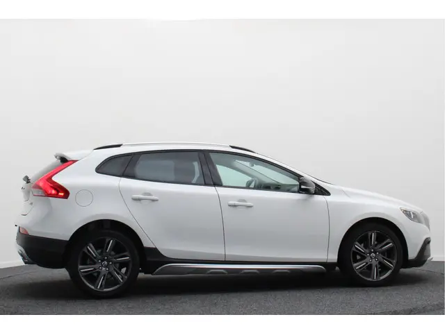 Volvo V40 Cross Country 1.6 T4 Momentum 2014 Benzine 9