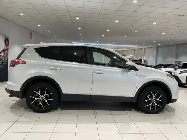 Toyota RAV4 2.5 Hybrid AWD Style 2017 Hybride Benzine 4