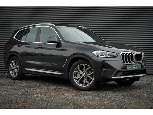 BMW X3 xDrive30e 2022 Hybride Benzine 12