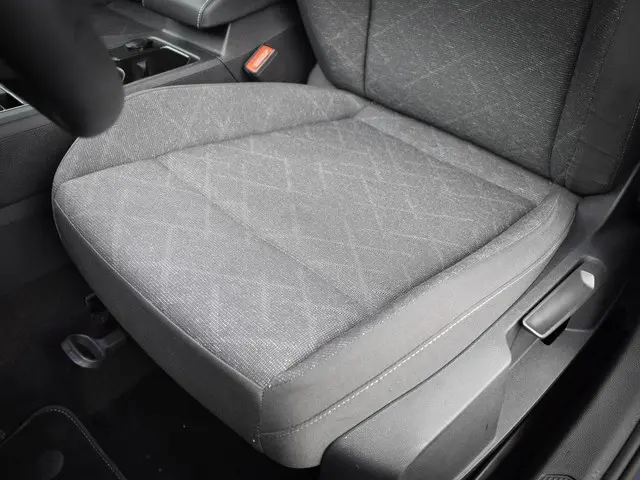 Volkswagen Golf 1.0 TSI 110pk Life 2023 Benzine 9