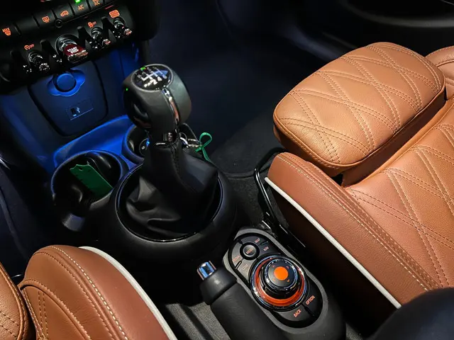 MINI Cooper Mini 1.5 Business Edition 2021 Benzine 20