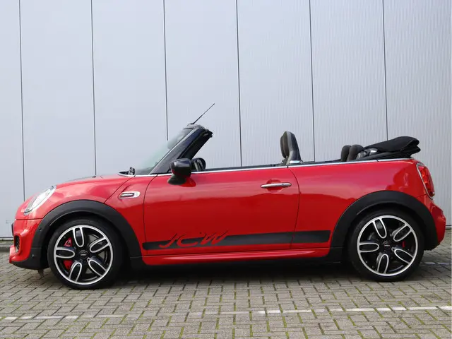 MINI Cooper Cabrio John Works Chili 2020 Benzine 24