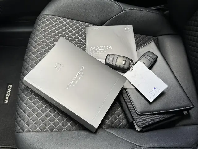 Mazda 2 Hybrid 1.5 SELECT 2023 Hybride Benzine 28