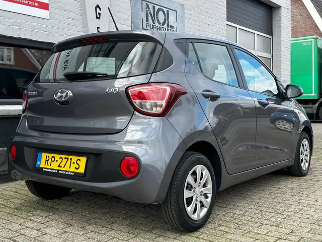 Hyundai i10 1.0i Comfort Airco Cruise Navi 2018 Benzine 6