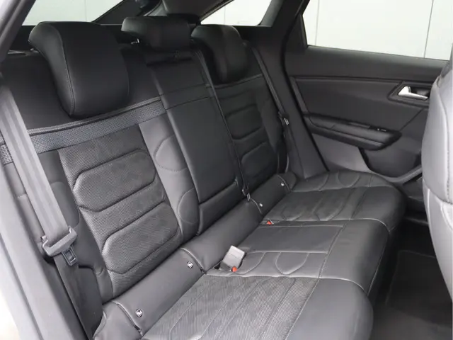 Citroën C5 X 1.6 PureTech Business Plus 2022 Benzine 28