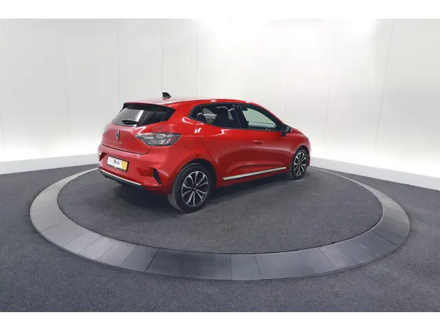 Renault Clio TCe 90 GPF techno 2024 Benzine 9