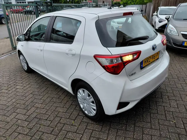 Toyota Yaris 2