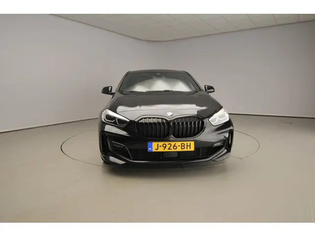 BMW 1 Serie 5-deurs 118i 2020 Benzine 5