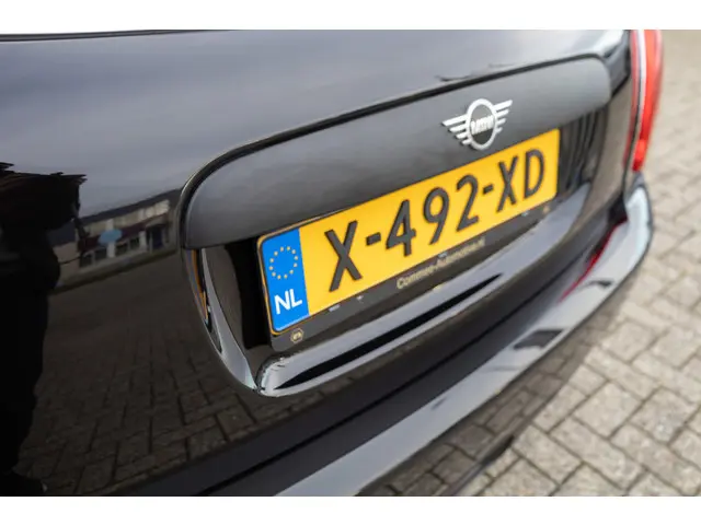 MINI One Mini 1.5 Business Edition 2020 Benzine 11