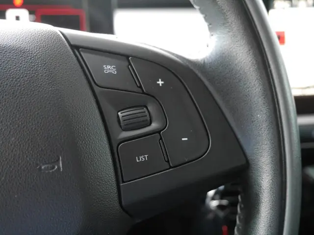 Citroën C4 Cactus 1.2 PureTech Feel 2015 Benzine 19