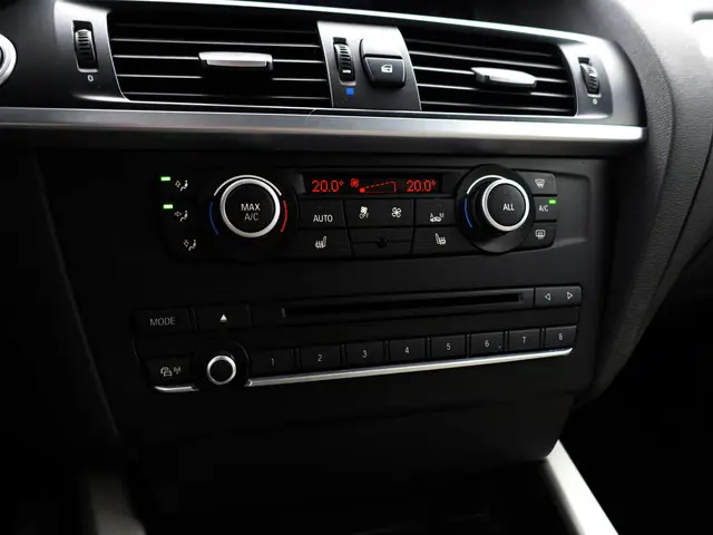 BMW X3 xDrive28i M Sport Aut- 2012 Benzine 12
