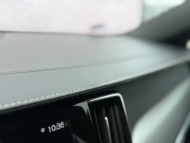 Volvo V90 2.0 T4 Business Sport 2020 Benzine 32