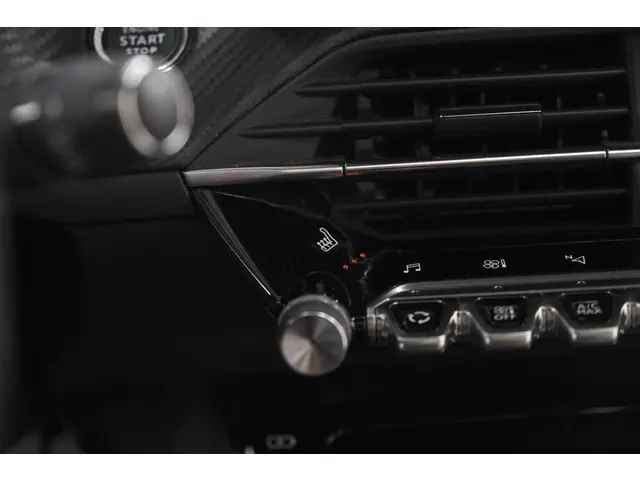 Peugeot e-2008 EV GT Pack 50 kWh 2021 Elektrisch 52