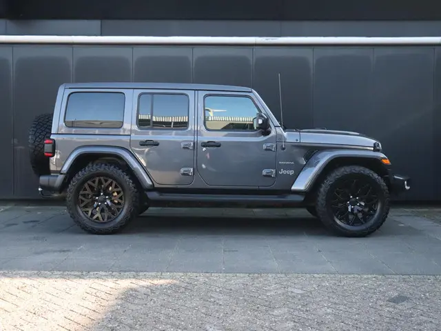 Jeep Wrangler Unlimited 2.0T Sahara 2019 Benzine 4