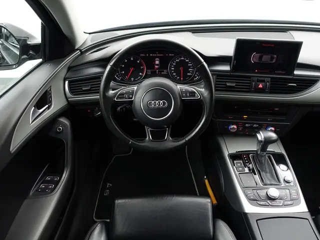 Audi A6 Limousine 2.0 TFSI S Line Aut- 2015 Benzine 6