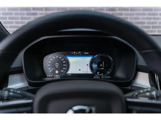 Volvo XC40 Plug-in Hybrid T5 Core 2023 Hybride Benzine 29