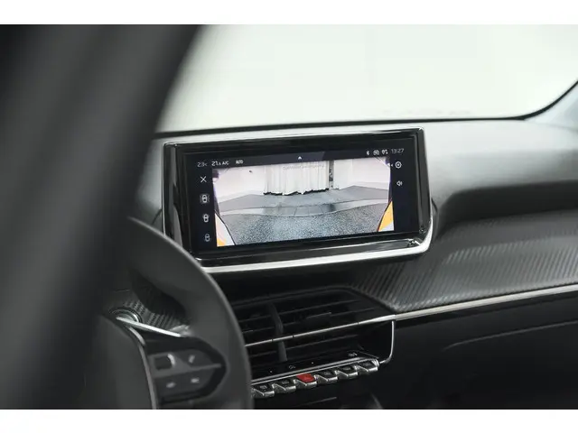 Peugeot 208 PureTech 100 Allure 2024 Benzine 15