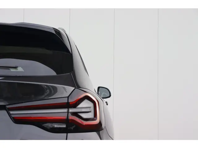 BMW iX3 High Executive Edition 80 kWh 2025 Elektrisch 9