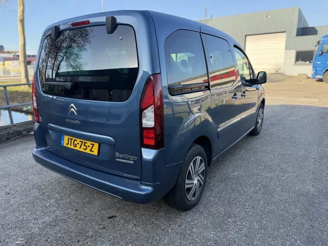 Citroën Berlingo 1.2 PureTech XTR 2017 Benzine 8